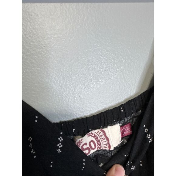 Black Patterned Dress with pockets and adjustable straps‎ - Picture 2 of 5